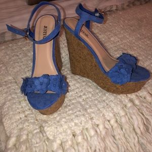 blue wedges